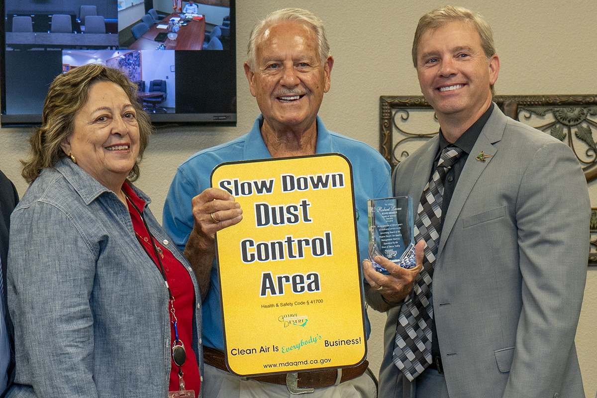 MDAQMD Executive Director Brad Poiriez, right, City of Barstow Councilmember Carmen Hernandez, left, and former Yucca Valley Town Councilmember Robert Leone, center.